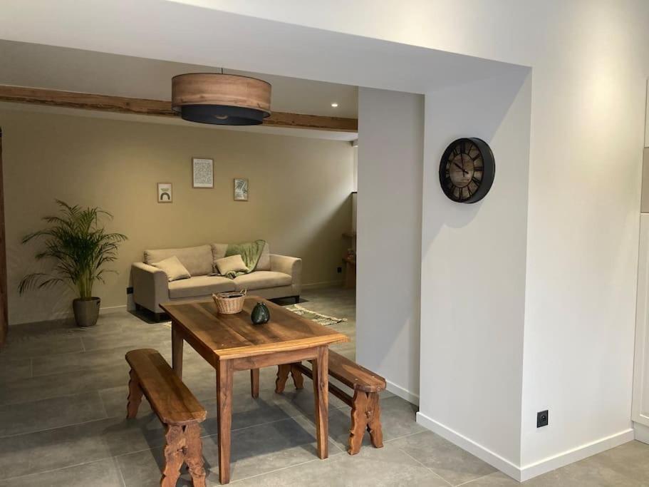 Superbe Appartement Avec Jacuzzi Et Jardin Prive Marlhes ภายนอก รูปภาพ